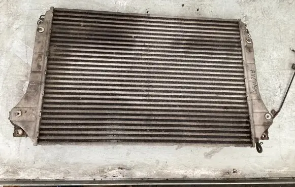 Toyota Avensis T250 Intercooler radiator
