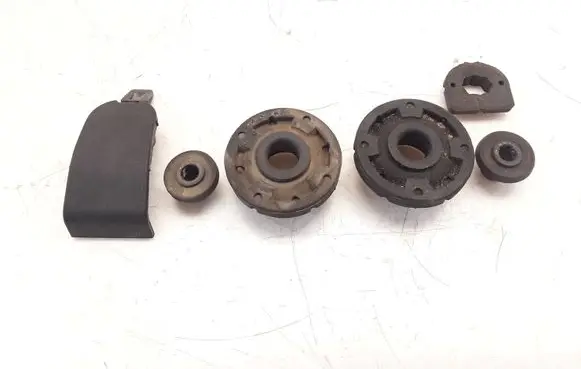 Mazda 2 Radiator mount bracket