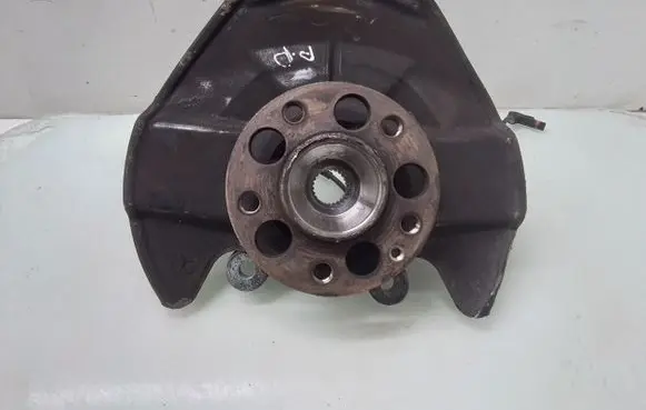 Mercedes-Benz B W245 Front wheel hub