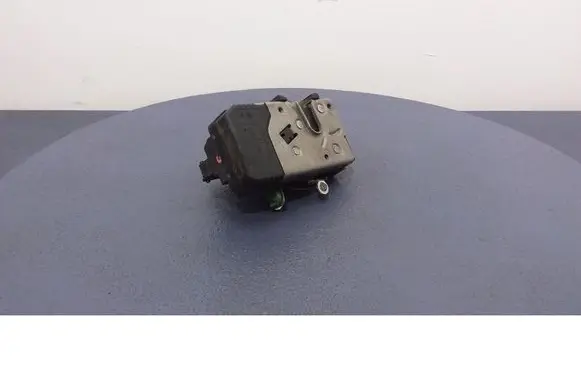 Opel Meriva A Front door lock 13203899