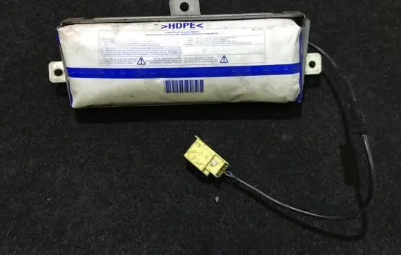 Nissan Primera Passenger airbag