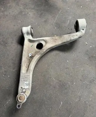 Volkswagen Multivan T7 Front control arm 7T0407151B