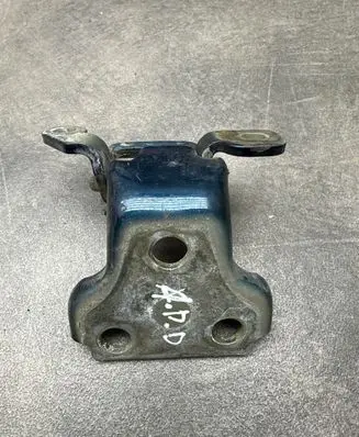 Rover 75 Front door lower hinge 