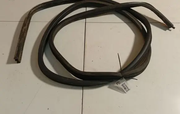 Ford Transit Rubber seal front coupe door 