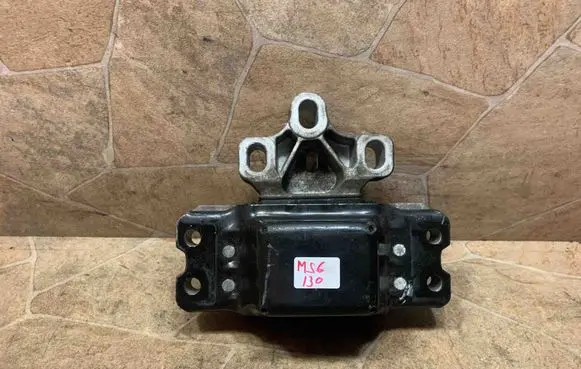 Audi TT TTS Mk2 Engine mount bracket 1KO199555