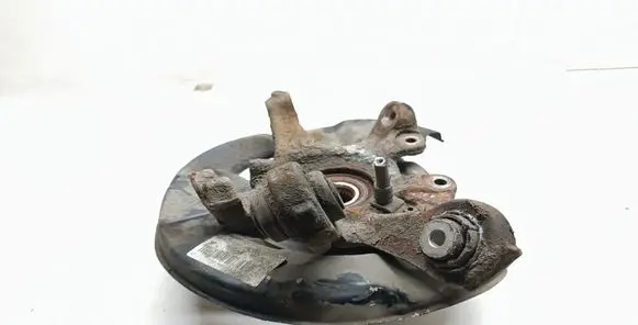 Rear wheel hub spindle/knuckle