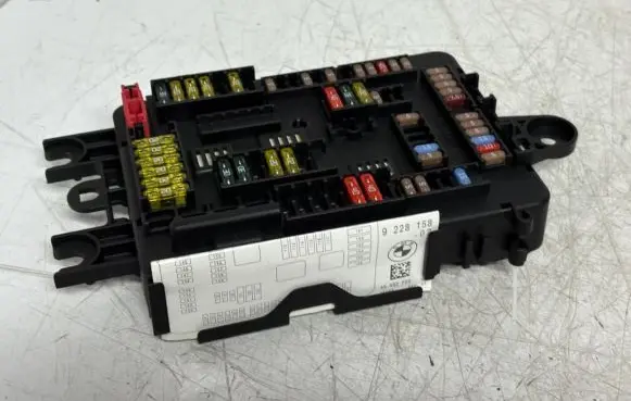 BMW 1 F20 F21 Fuse module 6114926111002 926111002