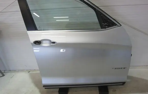 BMW X3 F25 Front door 41517355804