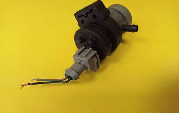 Mercedes-Benz C W202 Turbo solenoid valve 0004701993