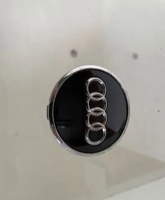 Audi Q2 - Original wheel cap 8W0601170A