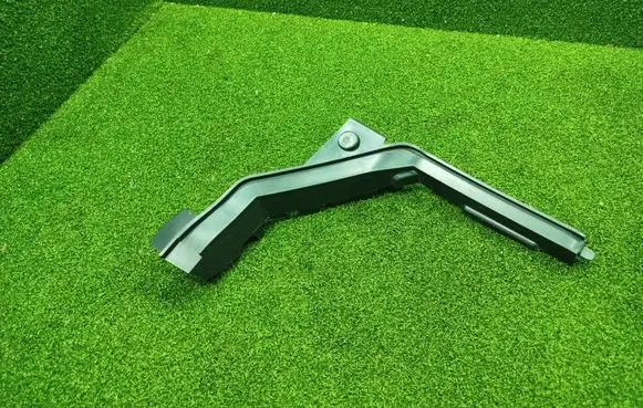 Front bumper mounting bracket