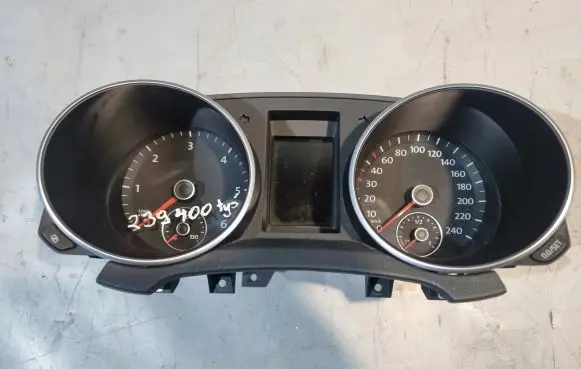 Volkswagen Golf VI Speedometer (instrument cluster) 5K0920871A