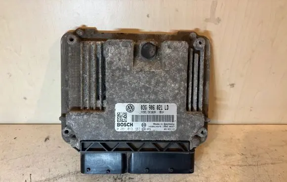 Skoda Octavia Mk2 (1Z) Engine control unit/module 03G906021LD 0281013187