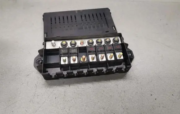 Volvo XC90 Fuse module 9162323