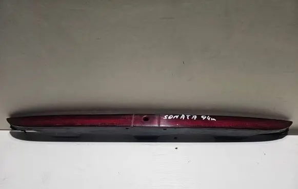 Hyundai Sonata Trunk door license plate light bar 43126102