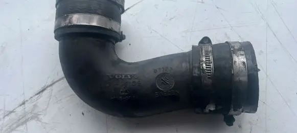 Volvo V60 Intercooler hose/pipe 31431109