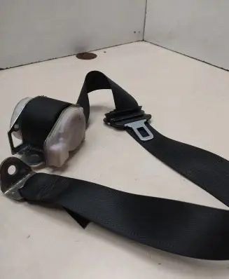 Opel Zafira A Rear seatbelt K8206