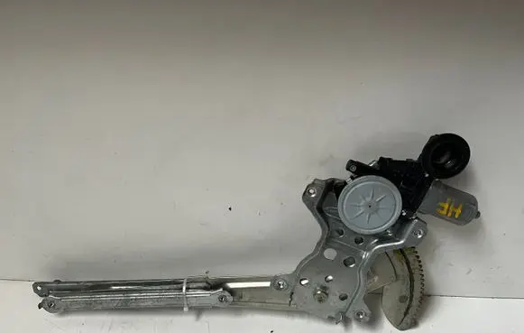 Suzuki Swift I Front door window regulator with motor 8343063J00 2621003370