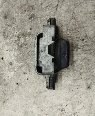 Volkswagen Golf V Engine mount bracket 1K0199555