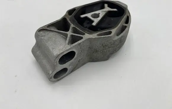 Engine mount bracket