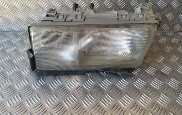 Mercedes-Benz 190 W201 Headlight/headlamp 203220H 203220B