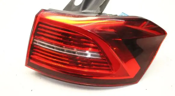 Volkswagen PASSAT B8 Rear/tail lights 3G9945208F