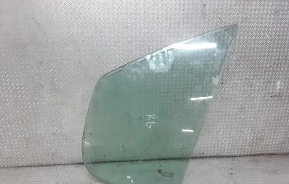Opel Vivaro Front door vent window glass four-door 