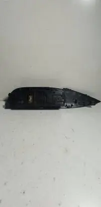 Nissan Qashqai Electric window control switch