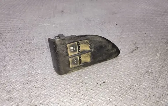 Volkswagen PASSAT B5.5 Fuel tank opening switch 1J0959831A 1J0959833A
