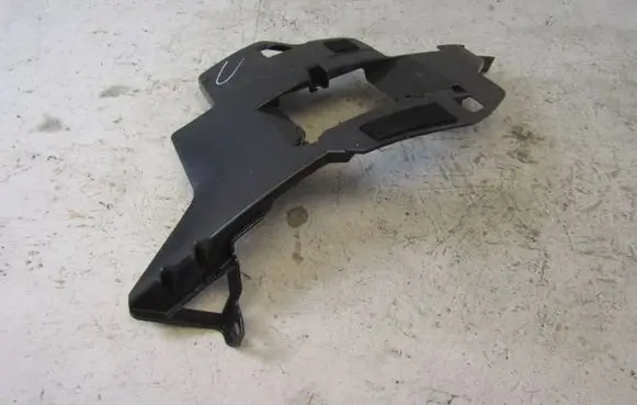 Front bumper mounting bracket