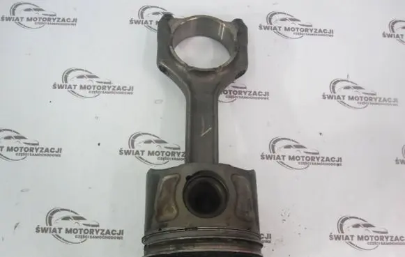 Opel Astra J Piston with connecting rod 438