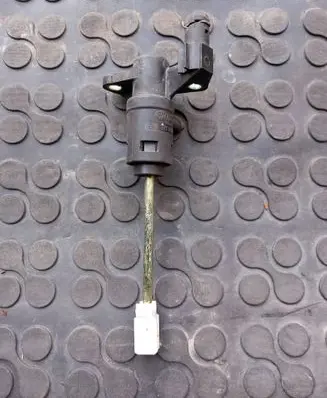Skoda Superb B5 (3U) Clutch master cylinder 8E1721401AF
