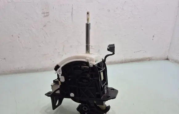 Gear shifter/selector