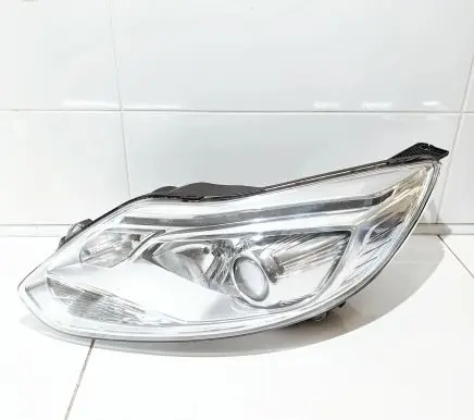 Ford Focus Headlight/headlamp E425175 1481914820 1482114822