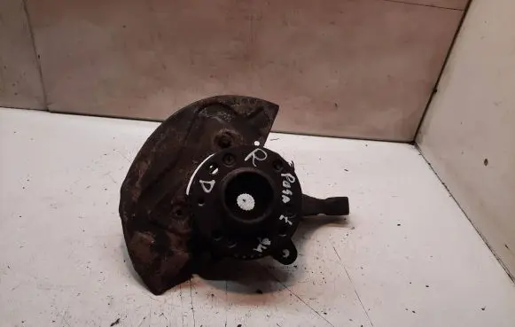 Volkswagen PASSAT B4 Front wheel hub