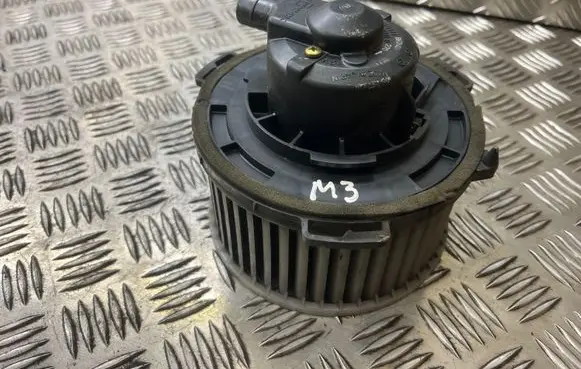 Mazda 3 I Heater fan/blower 8940000