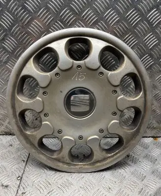 Seat Leon (1M) R15 wheel hub/cap/trim 1M0601147C 063892