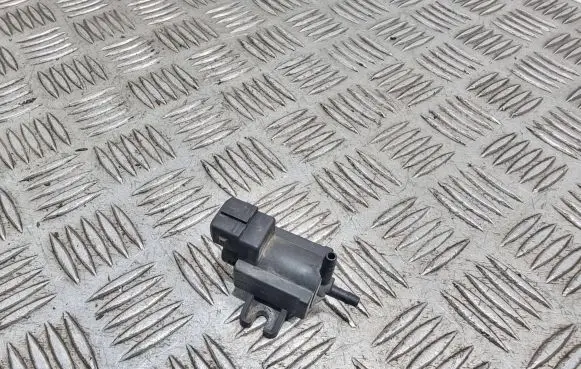 Opel Astra H Vacuum valve 07t330