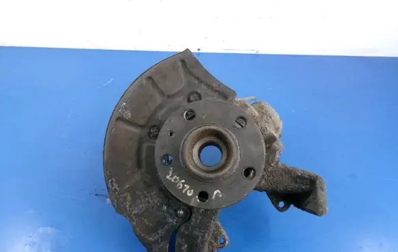 Volkswagen Golf IV Front wheel hub spindle knuckle