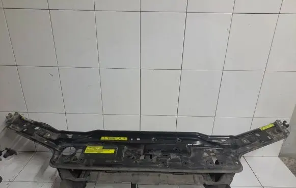 Volvo V70 Top upper radiator support slam panel