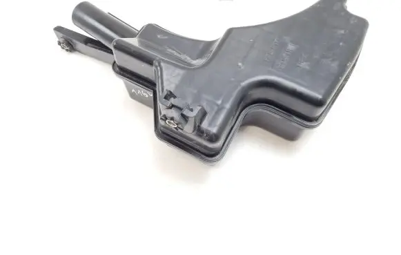 Suzuki Kizashi Intake resonator 57LR01