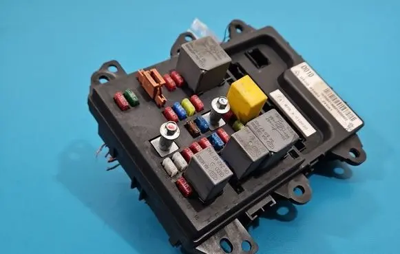 KIA Cerato Fuse box set 919502F061 IMPRK1546959