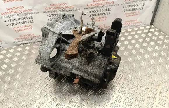 Volkswagen Fox Manual 5 speed gearbox MMZ