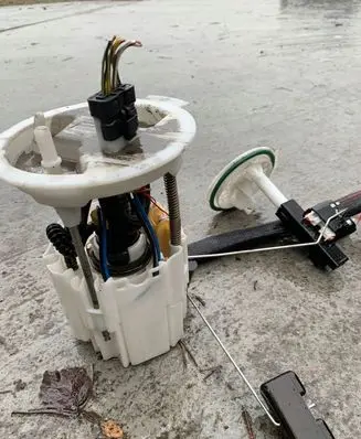 Volvo S60 In-tank fuel pump 31274669