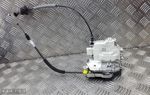 Audi A1 Front door lock 8X2837015