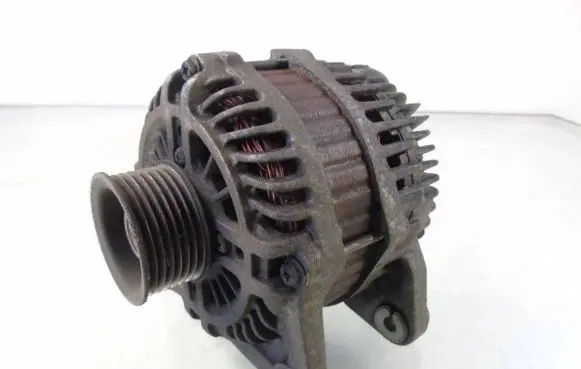 Nissan Qashqai Generator/alternator 23100BC00A