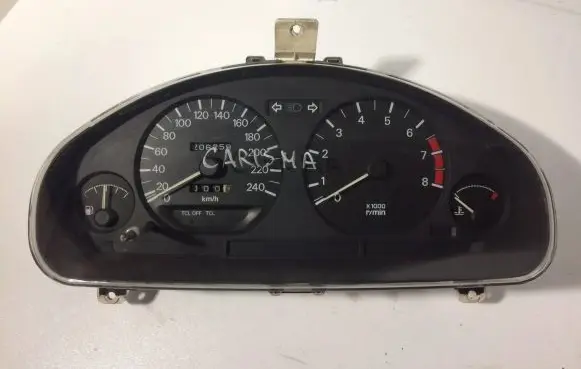 Mitsubishi Carisma Speedometer (instrument cluster) 0P0179001