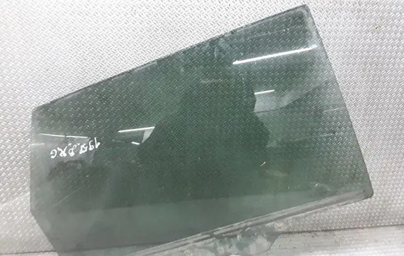 Rear side window