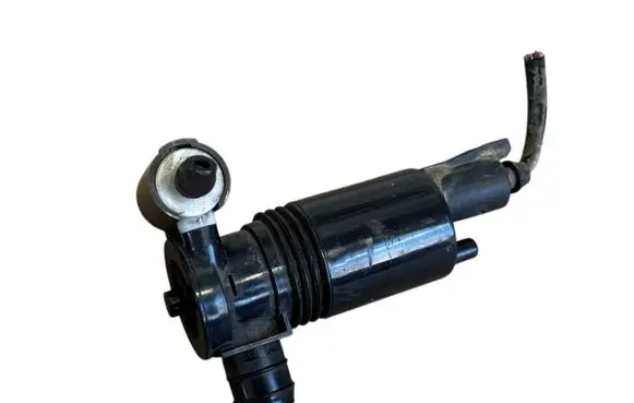 Volvo XC60 Windscreen/windshield washer pump 1024928 1411242857