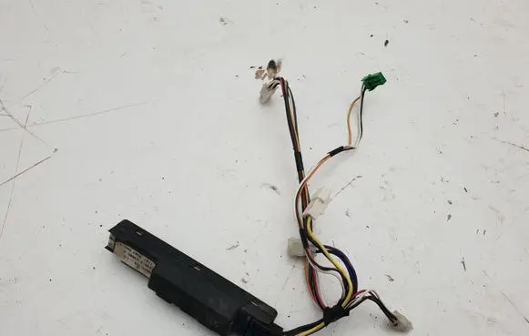 Opel Frontera B Sunroof control unit/module 11010307 1Z98Z2300CA